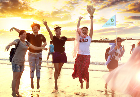 赞台网讯科技有限公司